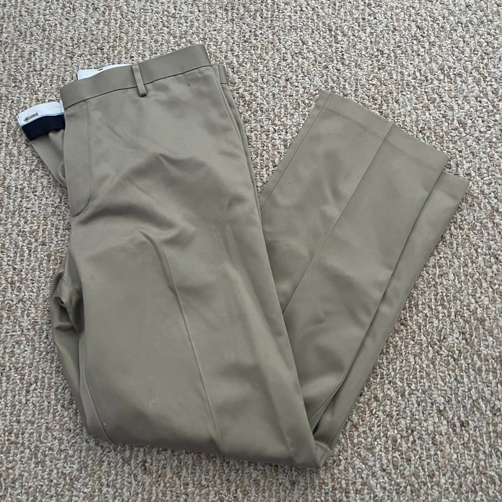 Mens Dockers Classic Fit 36x34 Pants, EUC